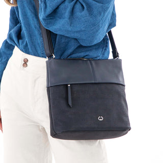 color:dunkelblau_ansicht:000000000000006_dokar:Z07_dokar-text:online inhalt