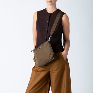 color:dark olive_ansicht:000000000000007_dokar:Z07_dokar-text:online inhalt