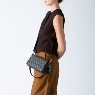 color:dark navy_ansicht:000000000000007_dokar:Z07_dokar-text:online inhalt