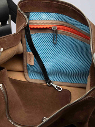 color:dunkelbraun_ansicht:000000000000007_dokar:Z07_dokar-text:online inhalt