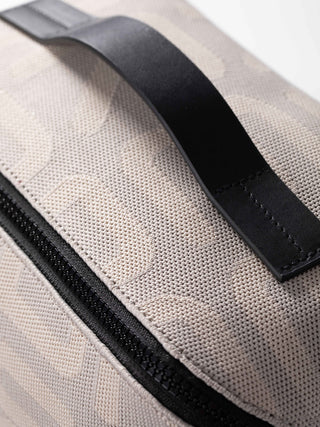 color:beige | black_ansicht:000000000000008_dokar:Z07_dokar-text:online inhalt