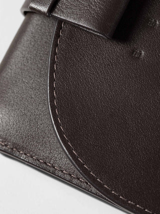 color:dunkelbraun_ansicht:000000000000007_dokar:Z07_dokar-text:online inhalt